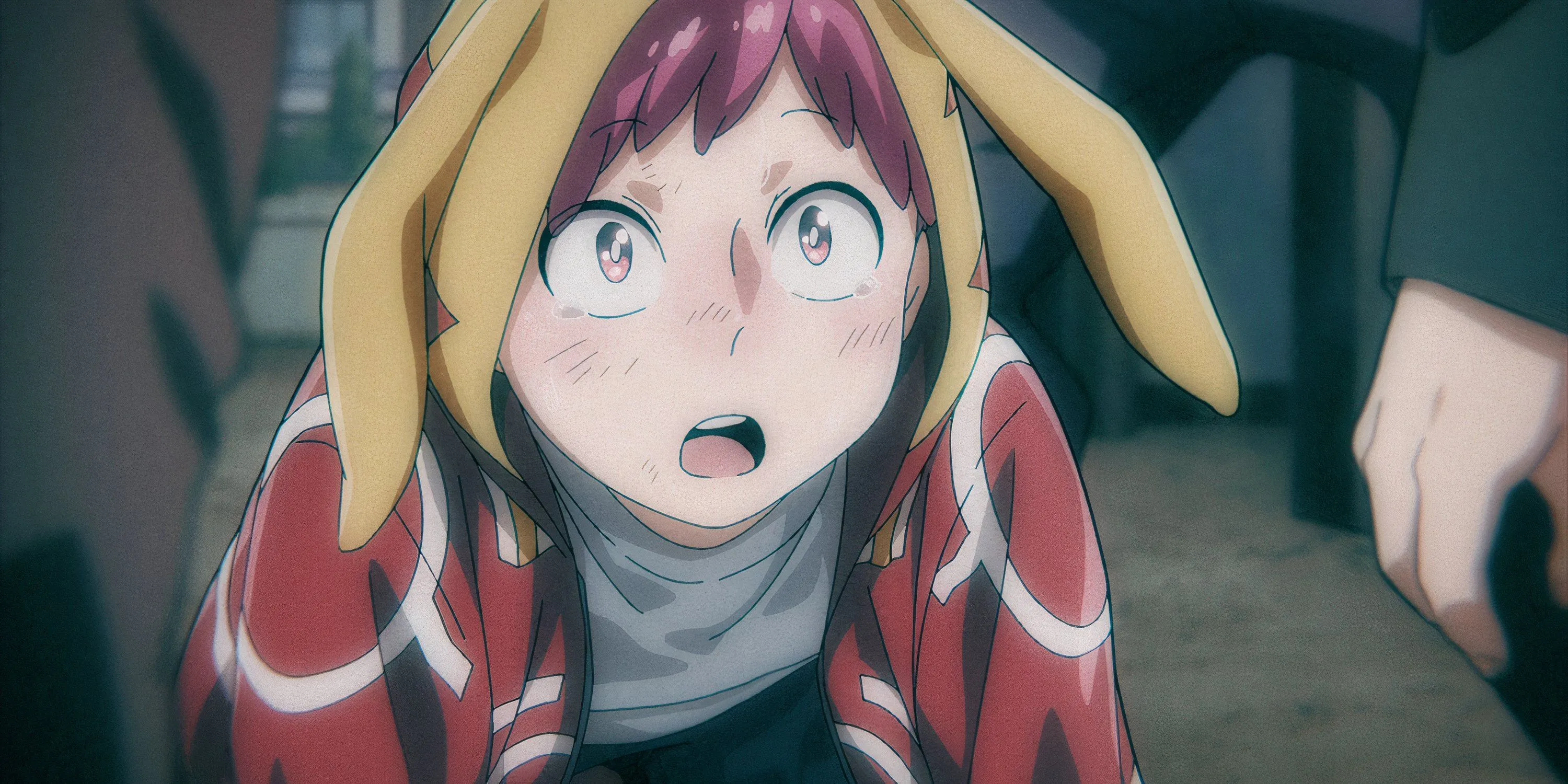 Поп Степ в толстовке Олл Майта после дождя